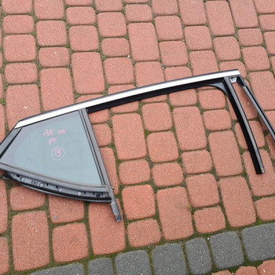 Uszczelka szyba chrom tył 2019r Opel Astra 5 K V