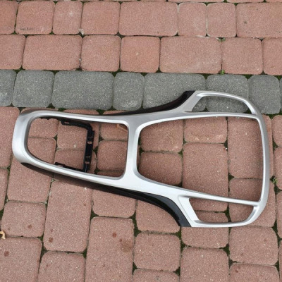 Obudowa radia osłona Opel Astra J IV 4 13349237