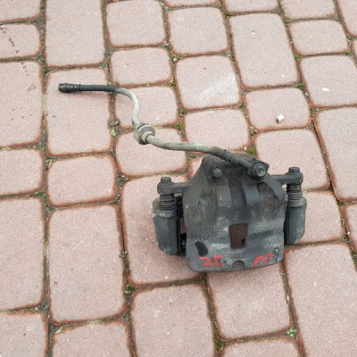 Zacisk przód przedni prawy Opel Zafira C