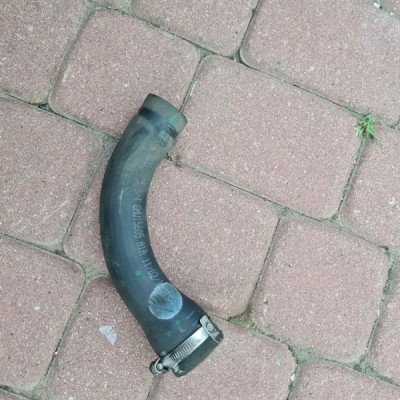 Kolanko zbiornika paliwa Opel Insignia B 15605