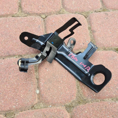 Wspornik mocowanie FL Opel Astra K V 39200999