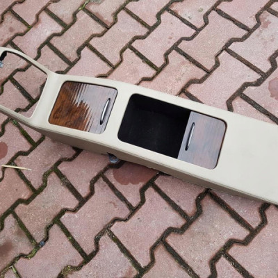 Tunel środkowy skóra beżowy Mercedes W218 CLS