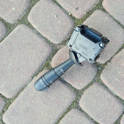 Przełącznik wycieraczek Renault Captur 255675887R