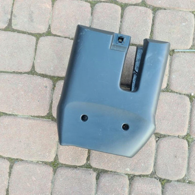 Obudowa kolumny Europa Renault Captur 484726675R