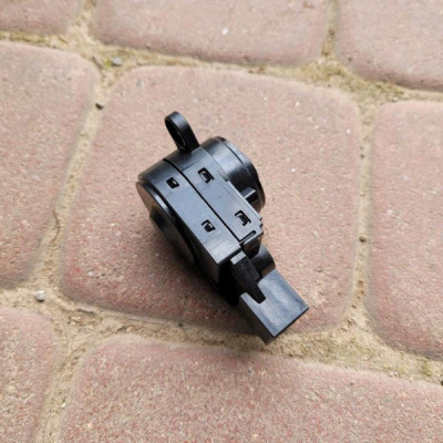 Mechanizm stacyjki czujnik Opel Corsa E 13496392