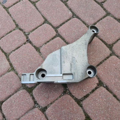 Łapa silnika wspornik 1.4 Opel Astra K V 13419429