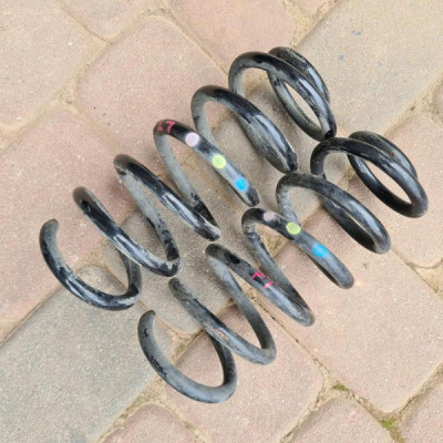 Sprężyna tył tylna komplet Renault Clio IV