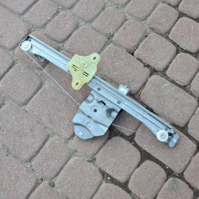 Podnośnik szyby przód Renault Clio IV 128001471-B