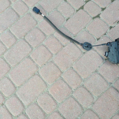 Zamek drzwi prawy tył Renault Clio IV 825004167R