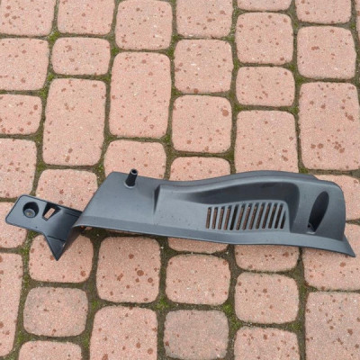 Osłona bagażnika prawa Renault Clio IV 799111789R