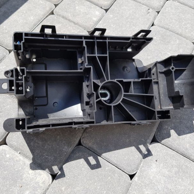 PODSTAWA BEZPIECZNIKÓW OPEL INSIGNIA 13253551