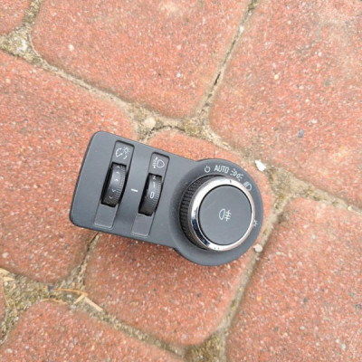 Przełącznik włącznik świateł Insignia 23197913