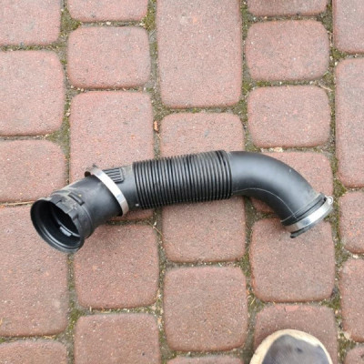 Rura wąż dolot powietrza Opel Astra J IV 13254585