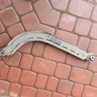 Wahacz tył tylny lewy 1.6JTD Opel Combo D