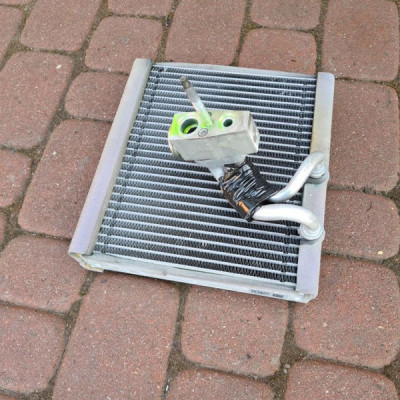 Nagrzewnica klimatyzacji Opel Insignia 16454271