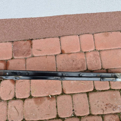 Szyna prowadnica drzwi prawa EU Opel Combo D