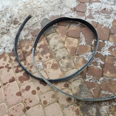 Uszczelka szyby przód prawa Opel Combo D