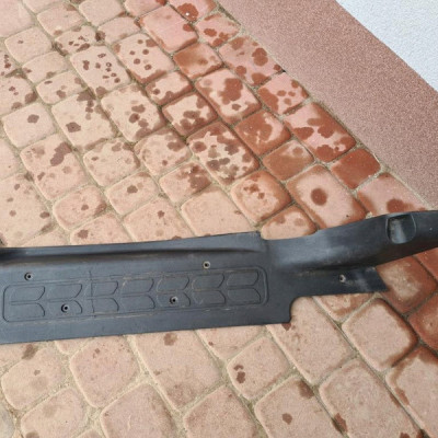 Obudowa osłona progu prawa Opel Combo D 735516549