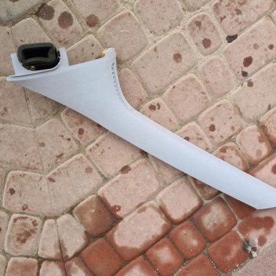 Osłona poszycie słupka lewe Opel Combo D 735458031