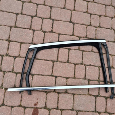 Uszczelka chrom zgarniacz drzwi Ople Astra J IV 4