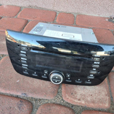Radio BOX BODY Opel Combo D 7355726400