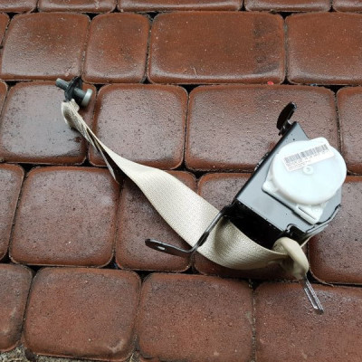 Pas tył tylny kremowy Ople Insignia 502XG9C1W7