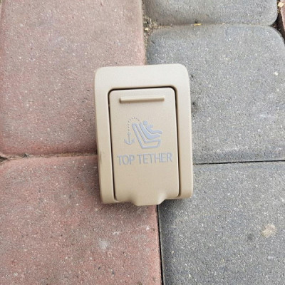 Uchwyt tylnej kanapu ISOFIX Mercedes W218 CLS