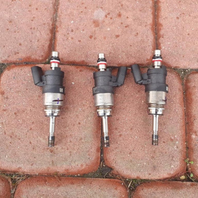 Wtrysk wtryskiwacz Opel Astra K V 1.2T 55492929