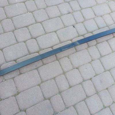 Prowadnica szyby listwa drzwi szyby VIVARO TRAFIC