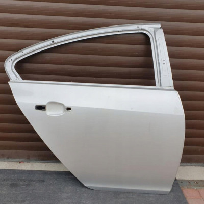 Drzwi tył tylne prawe HB SEDAN Opel INSIGNIA Z176