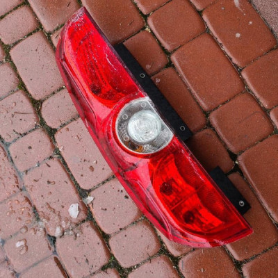 Lampa tył tylna Opel Combo D II 00519248460 USZK