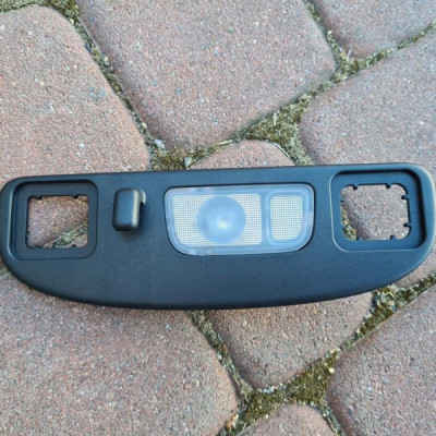 Lampka podsufitki prawa Opel Insignia B 39126061