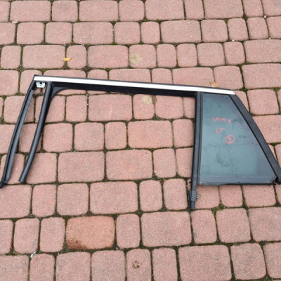 Szyba tył tylna kombi ciemna Opel Insignia B 2019r