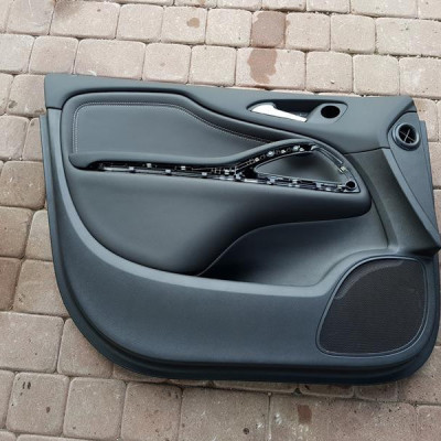 Boczek przód przedni skórzany skóra Opel Zafira C