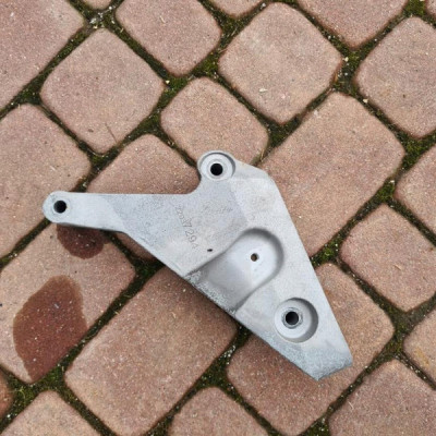 Łapa wspornik 1.5T Opel Insignia B 22937294