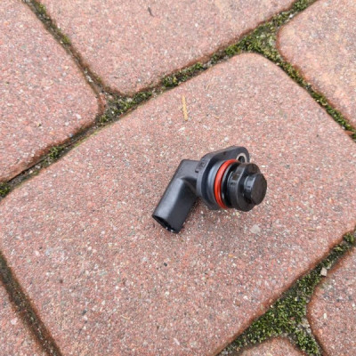 Czujnik wału 2.0t 250km Opel Insignia 12638266