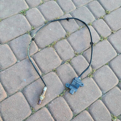 Sonda tlenku azotu czujnik Opel Astra K V 55513253