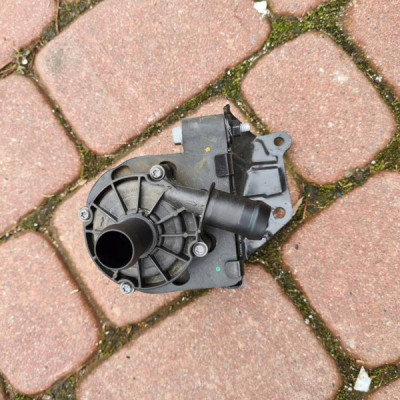 Pompka obiegu wody 1.5D Opel Astra K V 39215986