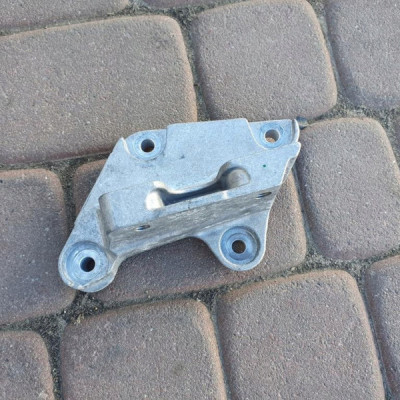 Łapa silnika uchwyt 1.6T Opel Zafira C 13363925
