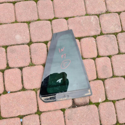 Szyba tył tylna drzwi boczna Opel INSIGNIA 2015r