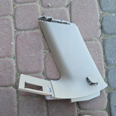 Plastik słupek kombi Opel Insignia B 39157355