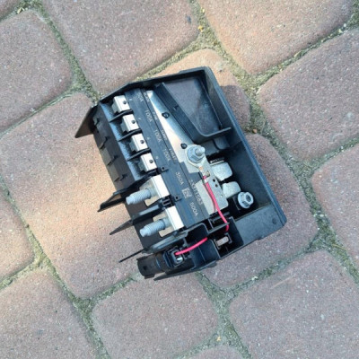 Bezpieczniki klema Opel Insignia B 39148591