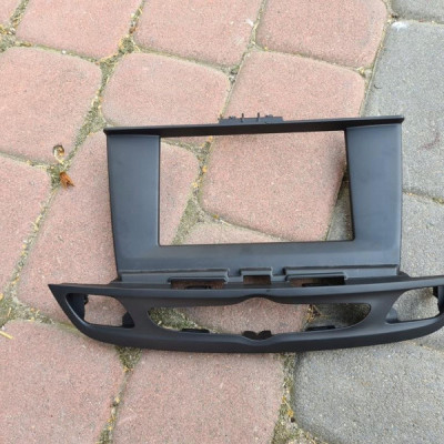 Ramka obudowa wyświetlacz Opel Insignia B 13486252