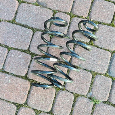 Sprężyna tył tylna kombi Opel Astra K AA73