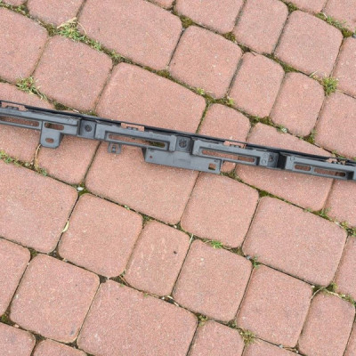 Ślizg tylny zderzaka kombi Opel Astra K V 13426392