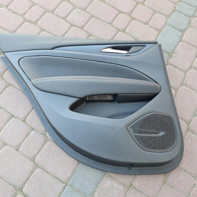 Boczek tapicerka drzwi skóra Opel Insignia B 17r