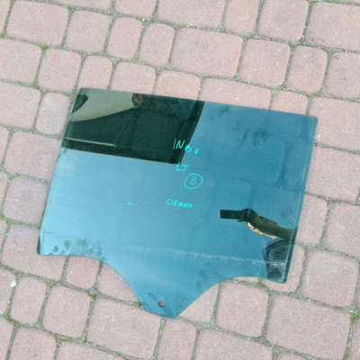 Szyba tył tylna kombi ciemna Opel Insignia B 2018r