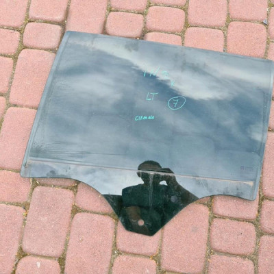 Szyba tył tylna kombi ciemna Opel Insignia B 2017r