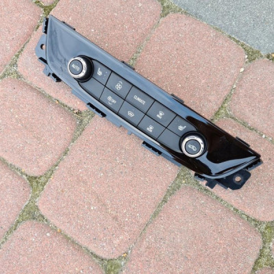 Panel sterowania nawiewu Opel Insignia B 39177119