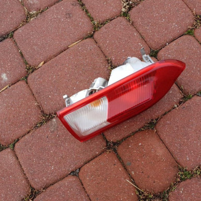 Lampa wsteczna kombi Opel Insignia 13226855